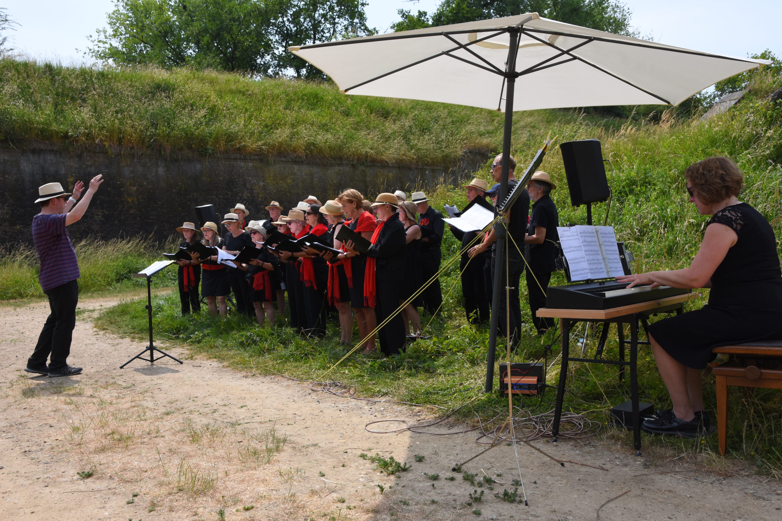 Stem des Volks 17 juni 2023 Generale repetitie Mensen op drift